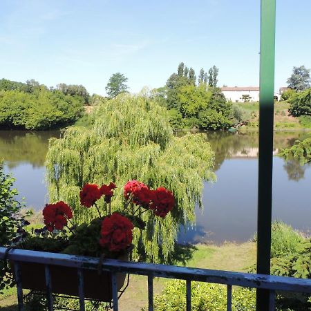 Le Jardin Des Cygnes Bed & Breakfast Pineuilh Екстериор снимка