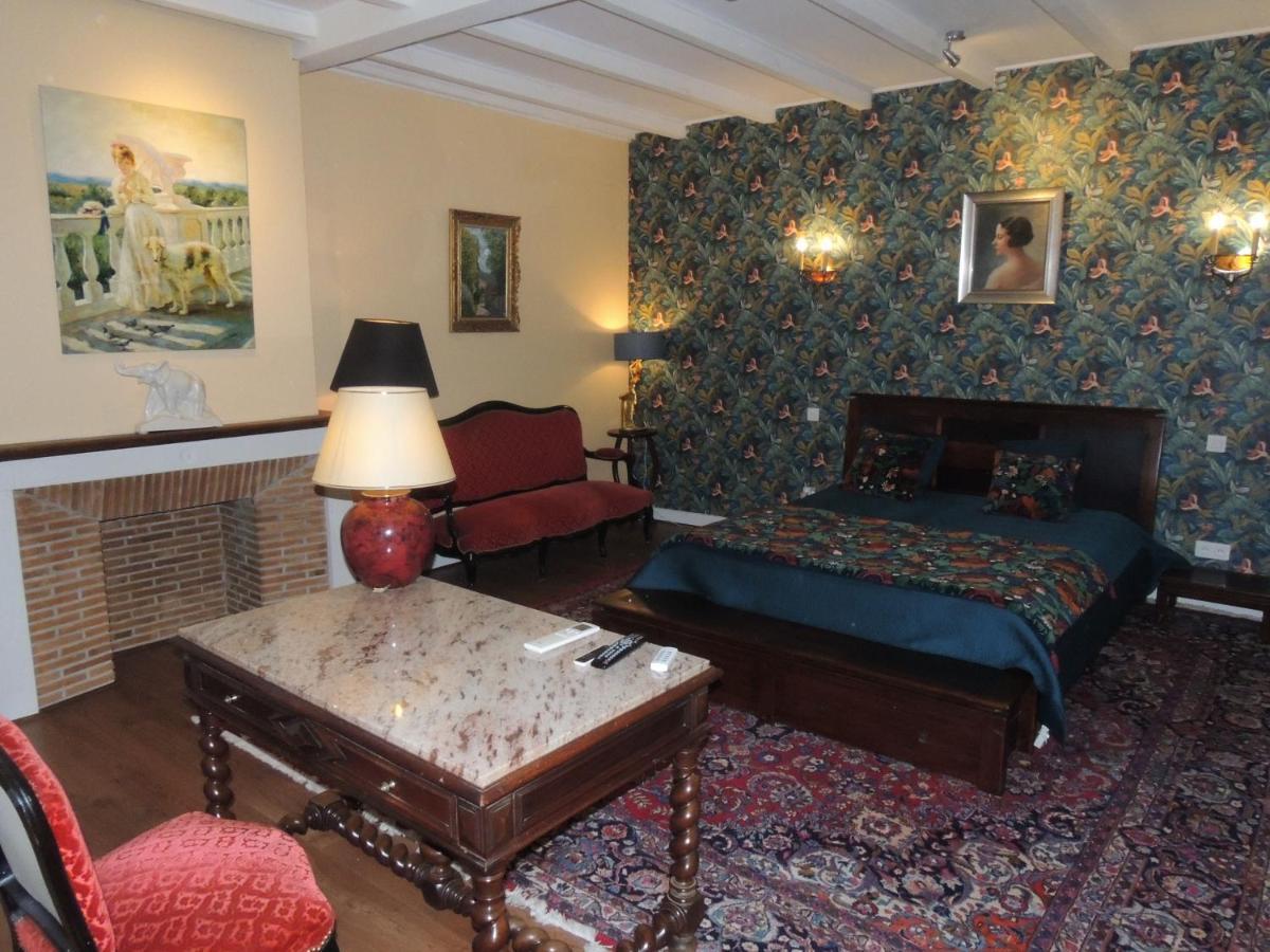 Le Jardin Des Cygnes Bed & Breakfast Pineuilh Екстериор снимка